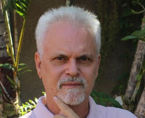 Rauer participa do Sempre um Papo | © Claudia Bortolato.