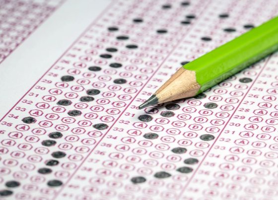 Concurso público abre seleção para cargos com salários de até R$ 8 mil