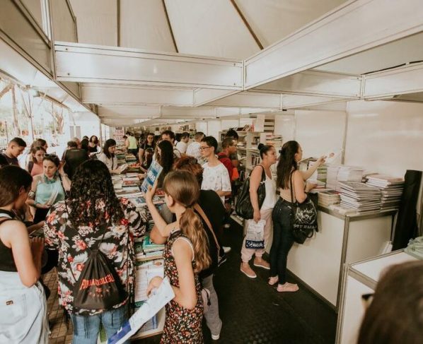 O tema da 24ª FIL - Feira Internacional do Livro de Ribeirão Preto​​ será “Futuros Possíveis: entre linhas e parágrafos” | © Divulgação