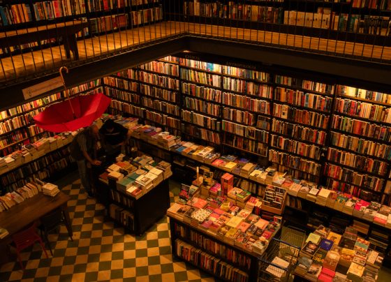Mercado debate se há possibilidades de correção no preço do livro | © Beatriz Sardinha / PublishNews