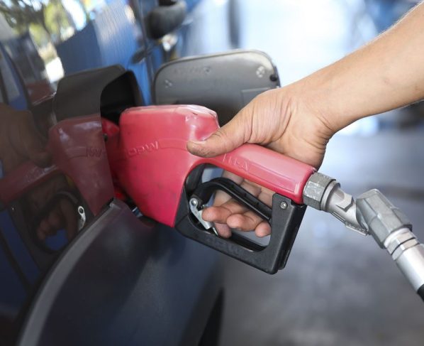 Alíquota única de ICMS para gasolina e etanol passa a valer a partir de hoje, combustíveis