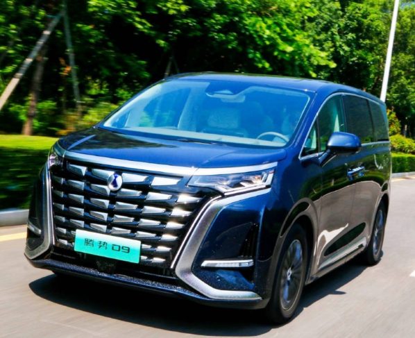 BYD Denza D9