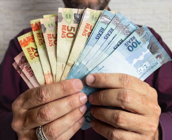 Milhões vão receber até R$ 1.518 de Abono e nem sabem que têm esse direito