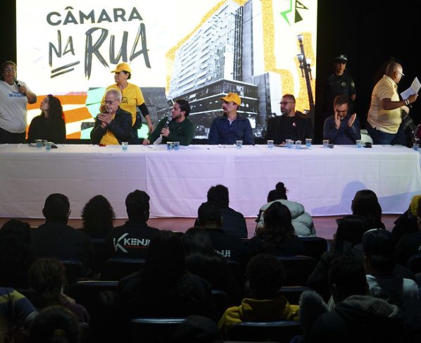 Tribuna Popular da 4ª edição do Câmara na Rua, realizada no CEU Uirapuru