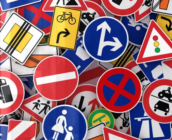 Como interpretar corretamente as placas de advertência nas estradas