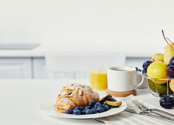 Como variar o café da manhã da semana com ingredientes simples