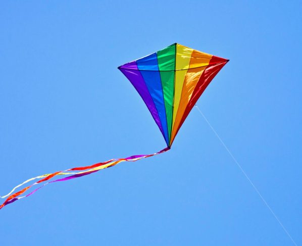 Linha de pipa causa incidente ao enroscar em avião no Aeroporto de Guarulhos