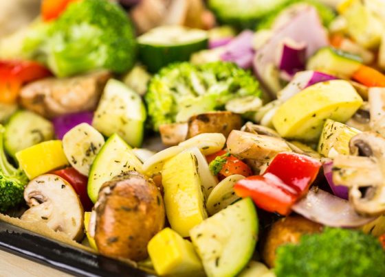 5 truques para deixar seus legumes assados crocantes por fora e macios por dentro