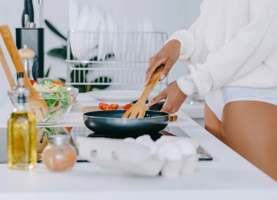 Como montar um jantar completo com apenas uma frigideira