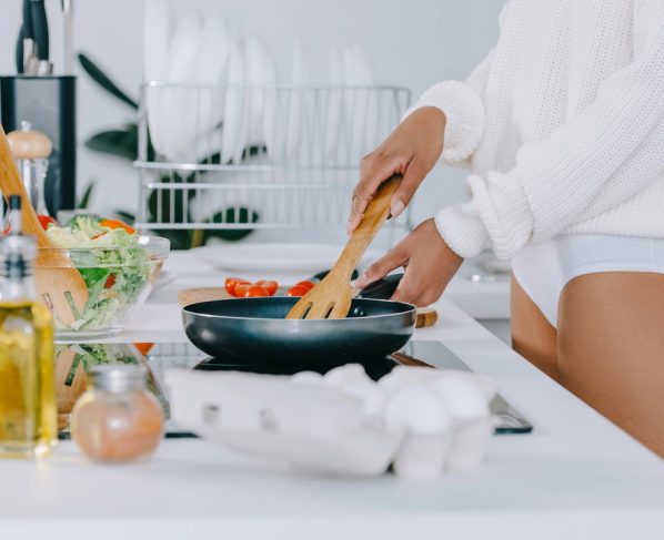 Como montar um jantar completo com apenas uma frigideira