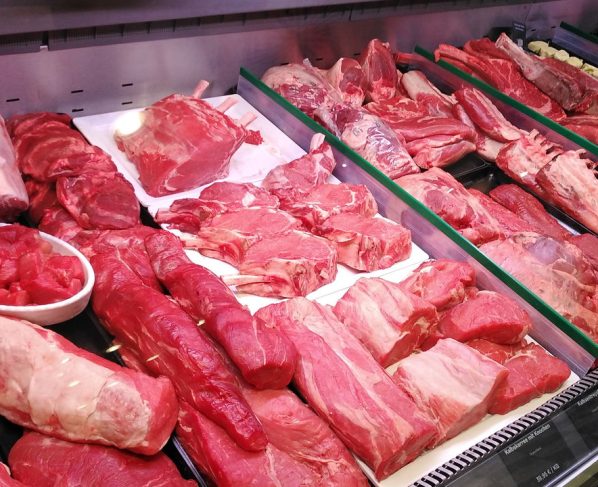 Dicas para montar um churrasco completo usando carnes de segunda