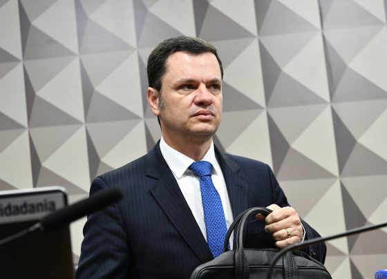 Comissão Parlamentar Mista de Inquérito dos Atos de 8 de Janeiro de 2023 (CPMI - 8 de Janeiro) realiza reunião para ouvir depoimento do ex-secretário de Segurança Pública do Distrito Federal e ex-ministro da Justiça no governo do ex-presidente Jair Bolsonaro. ` À mesa, ex-secretário de Segurança Pública do Distrito Federal e ex-ministro da Justiça no governo do ex-presidente Jair Bolsonaro, Anderson Torres. Foto: Geraldo Magela/Agência Senado