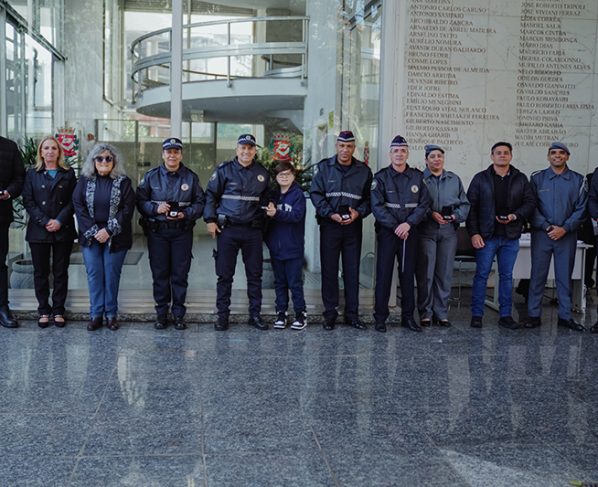 Hasteamento da Bandeira na Câmara de São Paulo em homenagem ao Dia dos Pais
