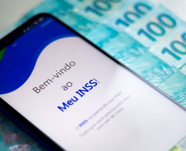 INSS 14/08 libera pagamentos de agosto conforme número do cartão