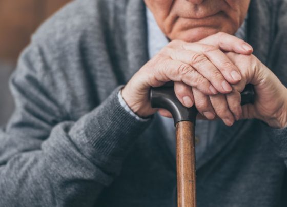 BPC de setembro paga R$ 1.518 e beneficiários já sabem quando receber