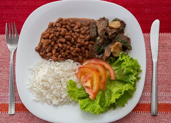 Arroz e feijão - prato feito