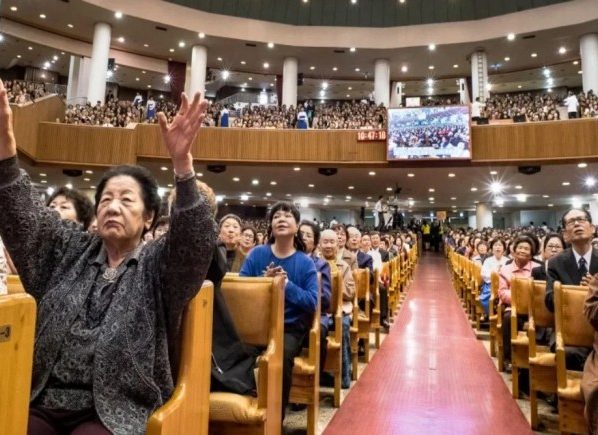 Evangélicos em igreja, na Coreia do Sul (Foto: Ilustrativa/Reprodução)
