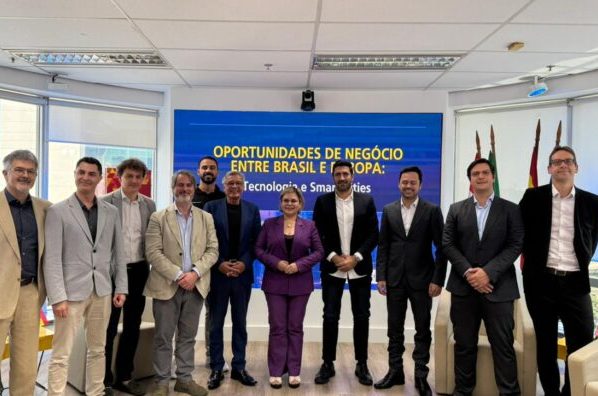 Desenvolvimento Econômico participa de seminário internacional sobre cidades inteligentes