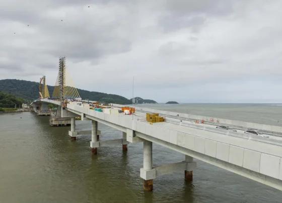 A estrutura montada para a concretagem inclusive já foi retirada (Foto: Arnaldo Neto/AEN)
