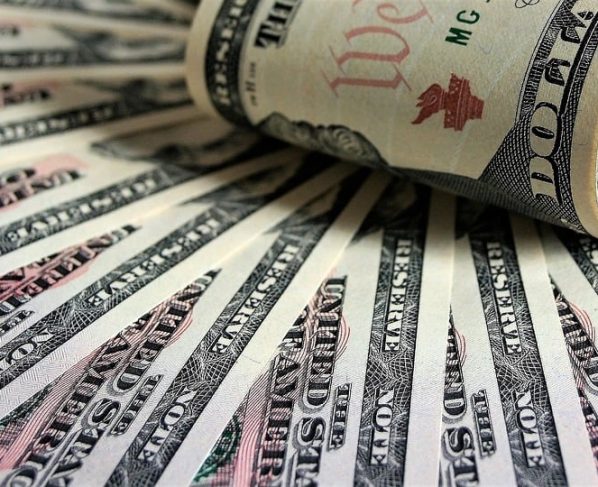 notas de dólar - CPI do Reino Unido