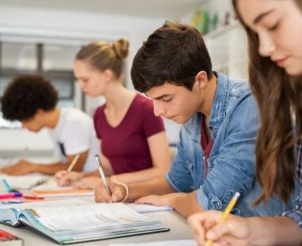 Estudantes em sala de aula (Foto: Reprodução)