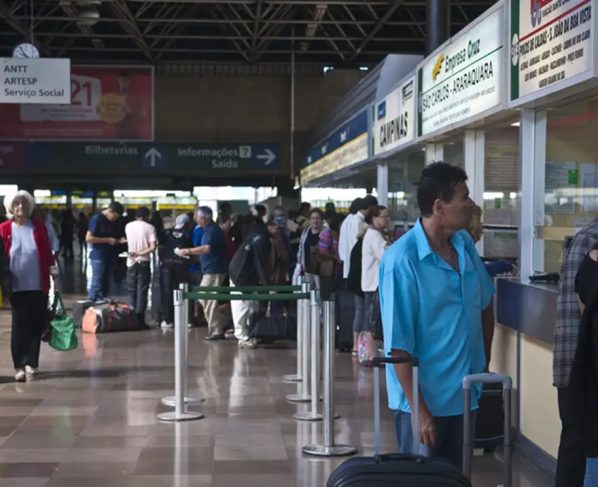 Rodoviárias do Brasil vão estar mais cheias do que o normal nas próximas semanas