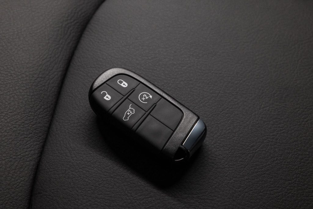 Jeep Renegade Sahara 2025 chave presencial