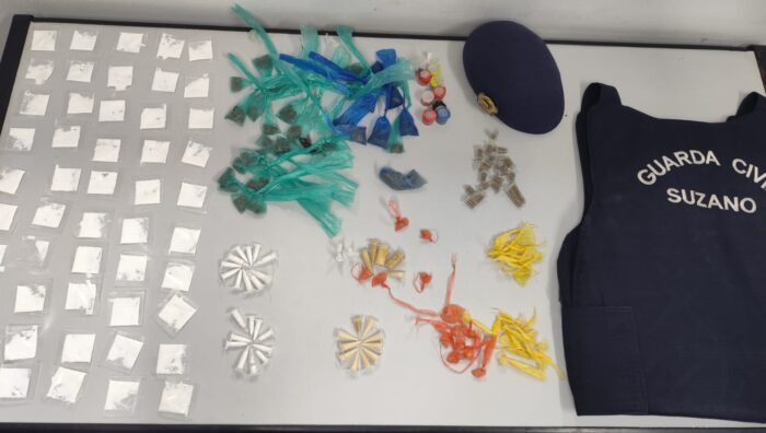 GCM apreende 185 porções de drogas em ação no Jardim Revista