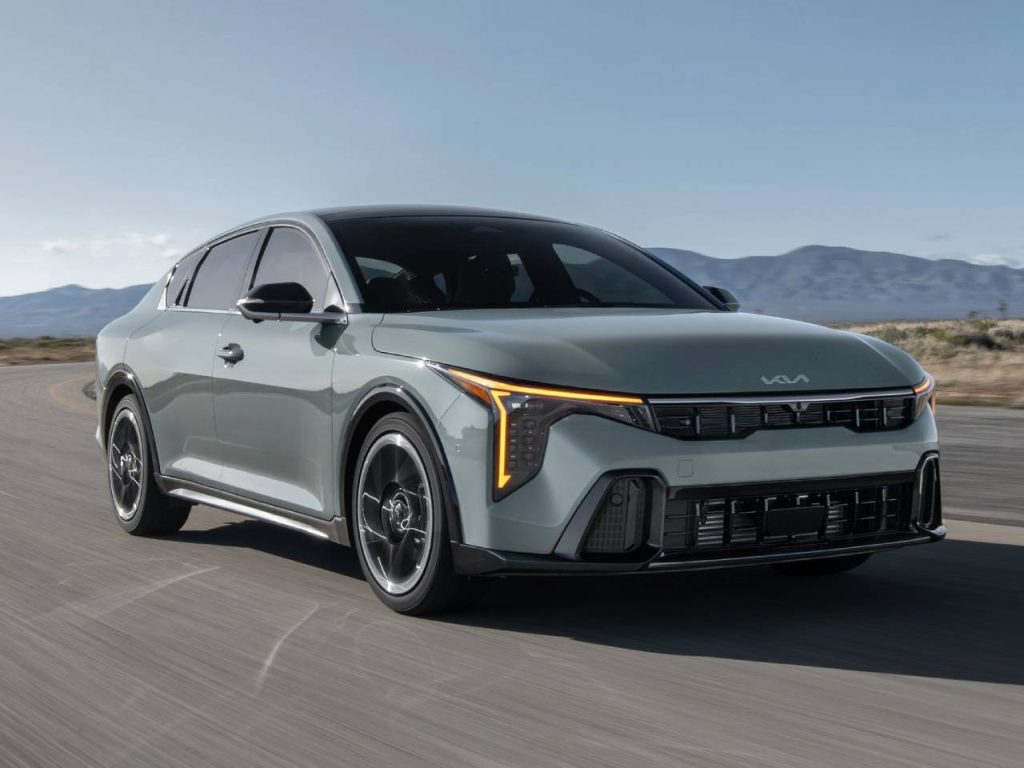 Kia K4
