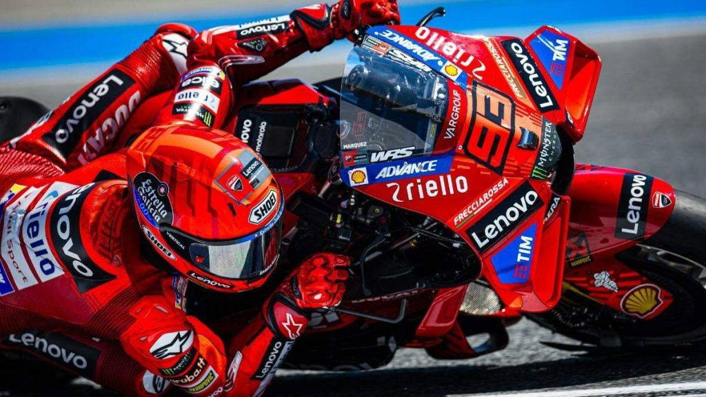 imagem marc márquez com a ducati motogp 2025