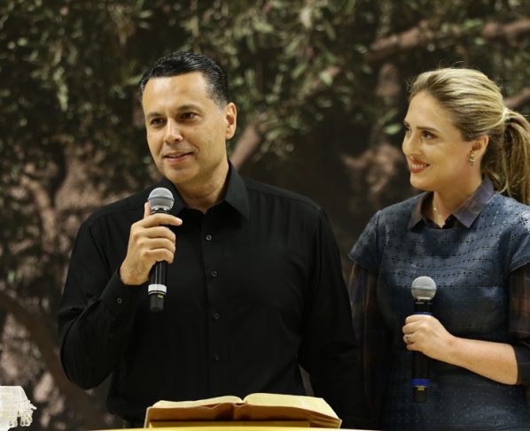 Reunião preparatória orienta casais para a Celebração dos Casamentos no Templo de Salomão
