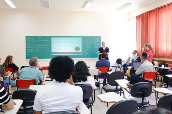 Servidores debatem políticas para pessoas em situação de rua durante seminário