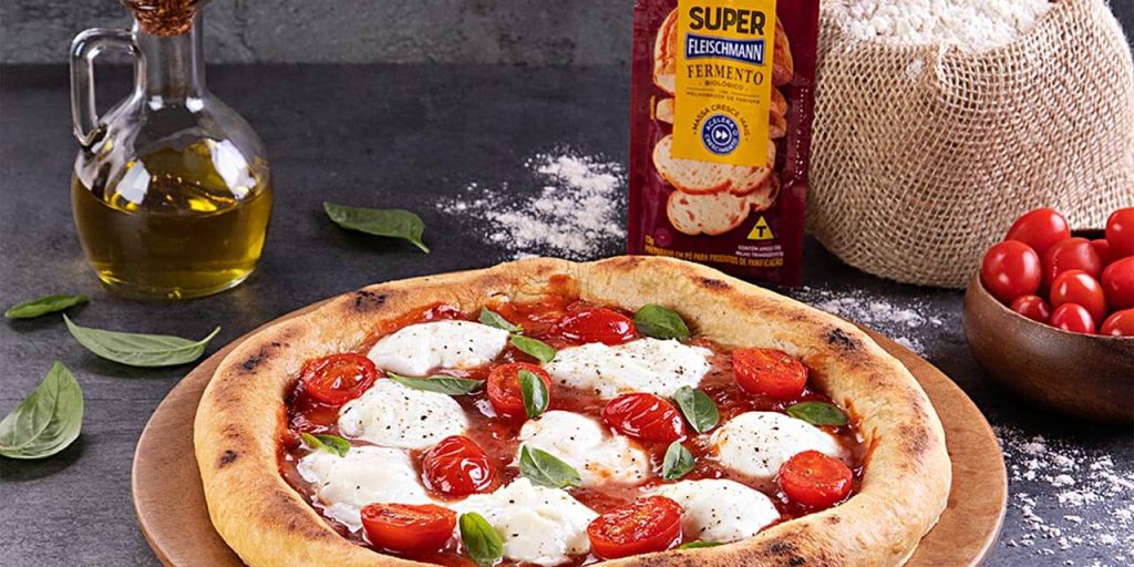 Faça uma deliciosa Pizza de Muçarela de Búfala com Tomate-cereja