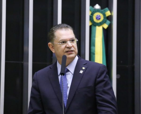 Sóstenes Cavalcante