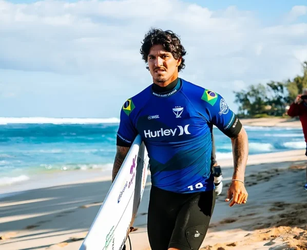 Berço de Gabriel Medina esconde praia que é uma das joias do litoral