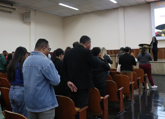 Consagração de pais de crianças atípicas reúne mais de 2 mil participantes no Brasil