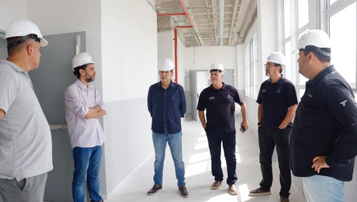 Construção do Hospital Federal atinge 85% de conclusão e passa por vistoria