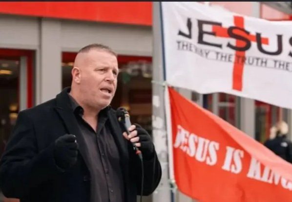 Pastor Stephen Clayden durante pregação pública em Colchester, na Inglaterra. (Foto: Christian Legal Centre)