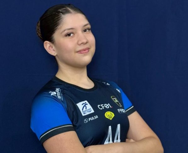 Atleta de projeto de Handebol apoiado pela Prefeitura é convocada para a Seleção Brasileira Sub-15