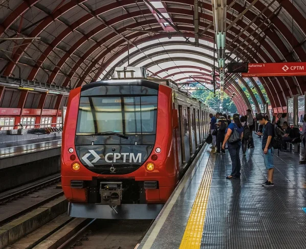 CPTM expande pagamento por Pix em todas ATMs das linhas 11-Coral, 12-Safira e 13-Jade