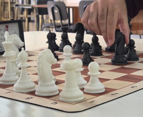 Copa Literária de Xadrez reúne esporte e cultura na Biblioteca Municipal