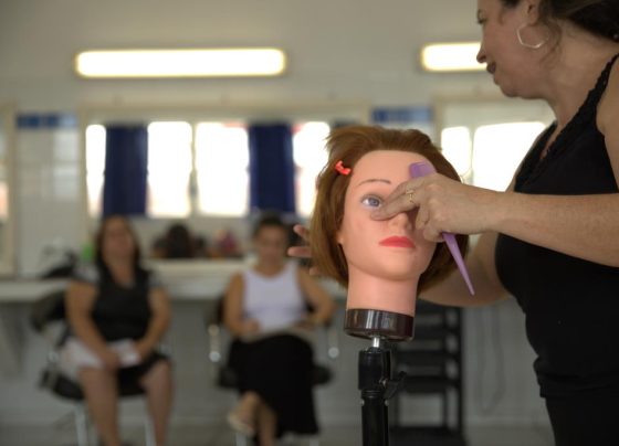 Escola do Trabalho tem mais de 300 vagas abertas em cursos profissionalizantes