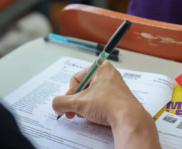 Vestibulandos da rede estadual podem aproveitar as férias para fazer simulados no Prepara SP