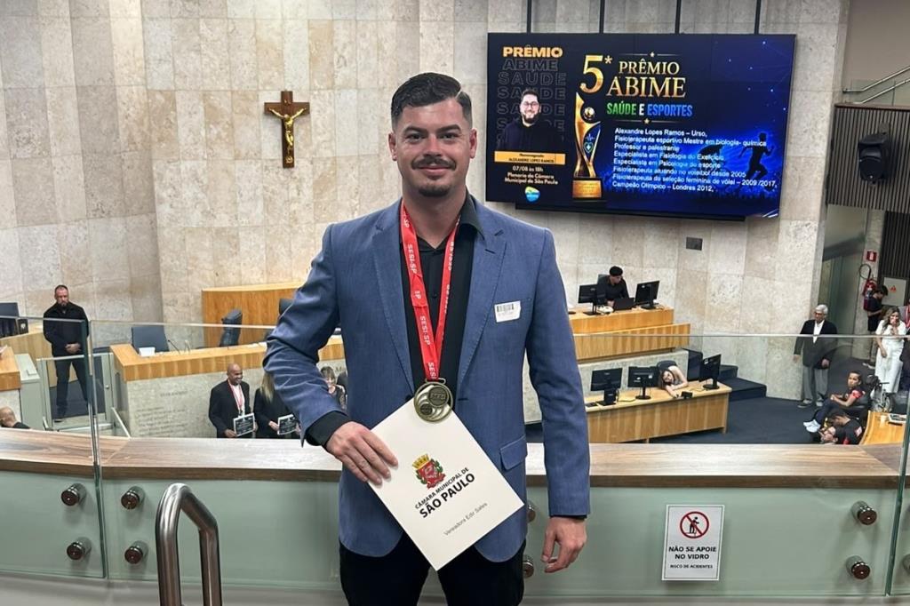 Agente comunitário de Mongaguá é homenageado com Prêmio ABIME Saúde em São Paulo