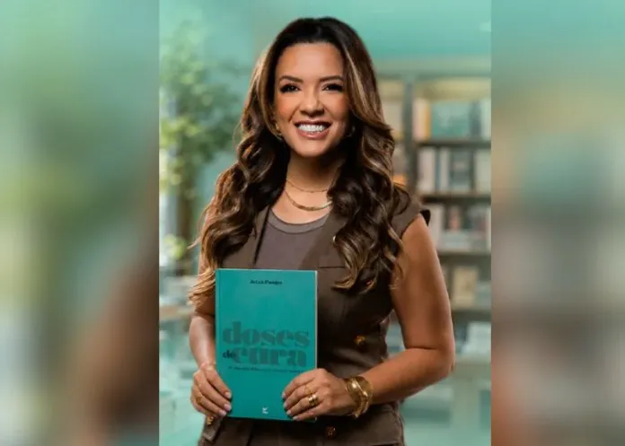 Bispa Jeiza Pontes e o livro Doses de Cura. (Foto: Montagem/Folha Gospel)