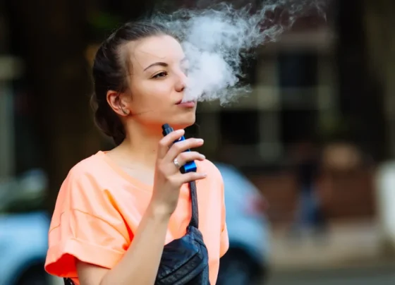 Entenda pesquisa que investiga se tabaco aquecido em dispositivos pode favorecer surgimento de esclerose múltipla​