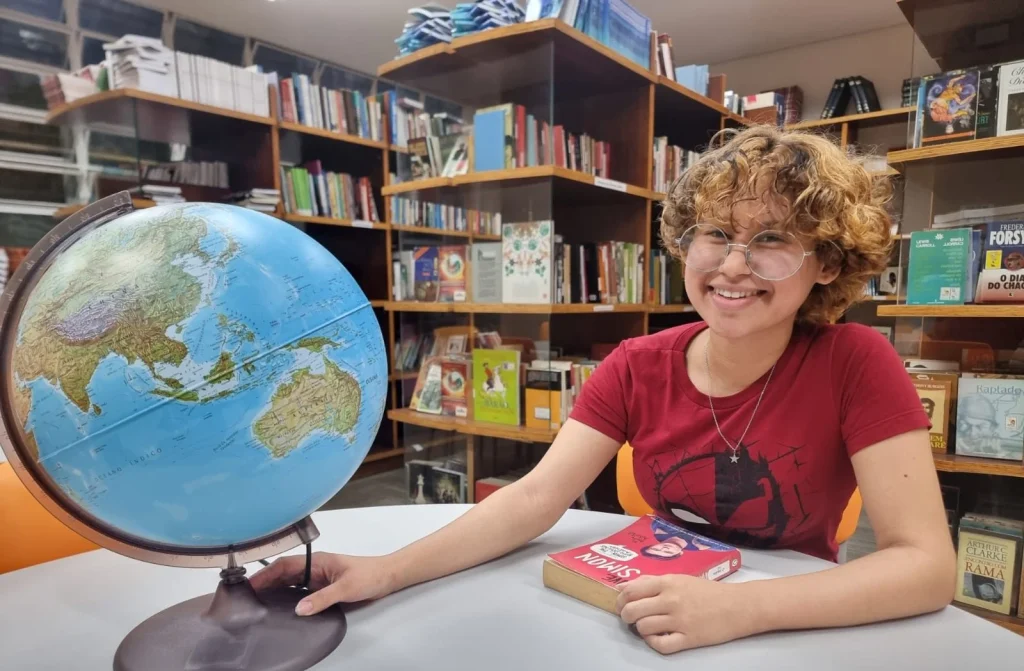 Escolas estaduais de SP aplicam provas de seleção para intercâmbio internacional a partir de segunda-feira (3) 