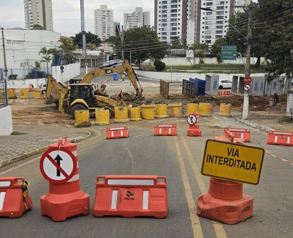 Obras contra enchentes na Avenida do Povo alteram acesso ao Pronto-Socorro Municipal