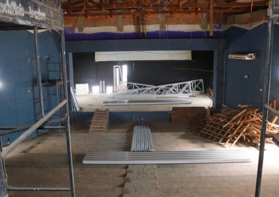 Obras de modernização do Teatro Dr. Armando de Ré avançam com reconstrução da cobertura
