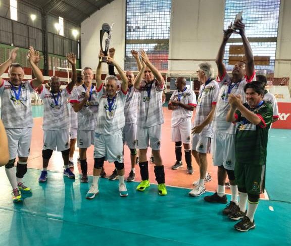 Vôlei Adaptado de Pinda conquista títulos e mantém destaque nas competições regionais